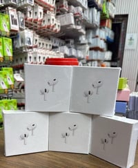 ⁨ جديدنا 🔥🔥  �✨ إيربود – صوت، راحة، وأناقة ✨🎧  تدور على سماعة عملية وح...