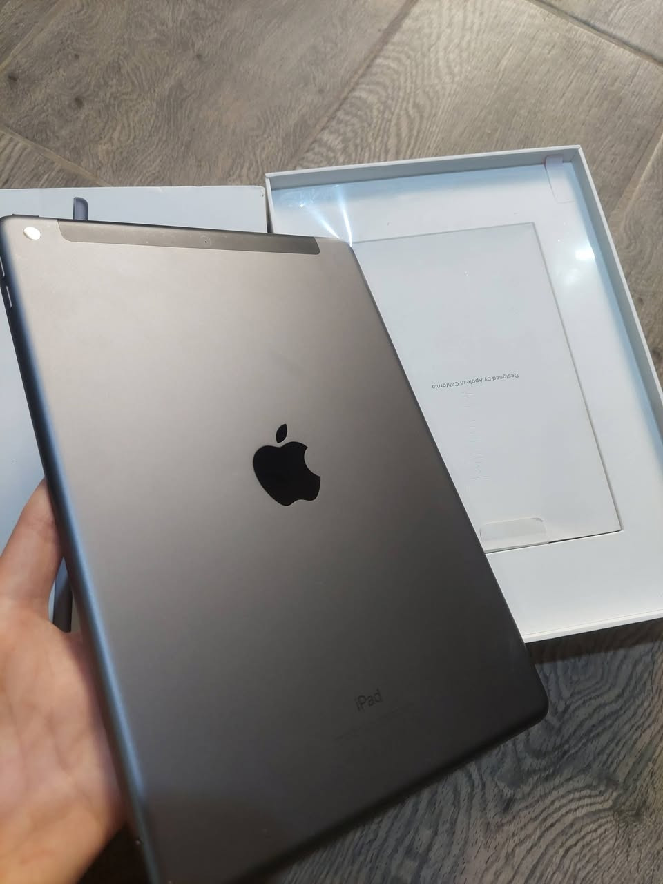 Apple iPad 9 (Wi-Fi + Cellular) – 64GB

الأيباد حالته زيرو زي ما هو واضح، مافيهوش أي خدوش
نسخة الشريحة + Wi-Fi
معاه العلبة الأصلية (Box) + وصلة USB للشحن و عليه سكرينة
سبب البيع: اشتريت موديل أحدث


**إذا كنت صاحب هذا الإعلان وتريد حذفه لأي سبب، رجاءا أرسل رسالة إلى الدعم الفني**