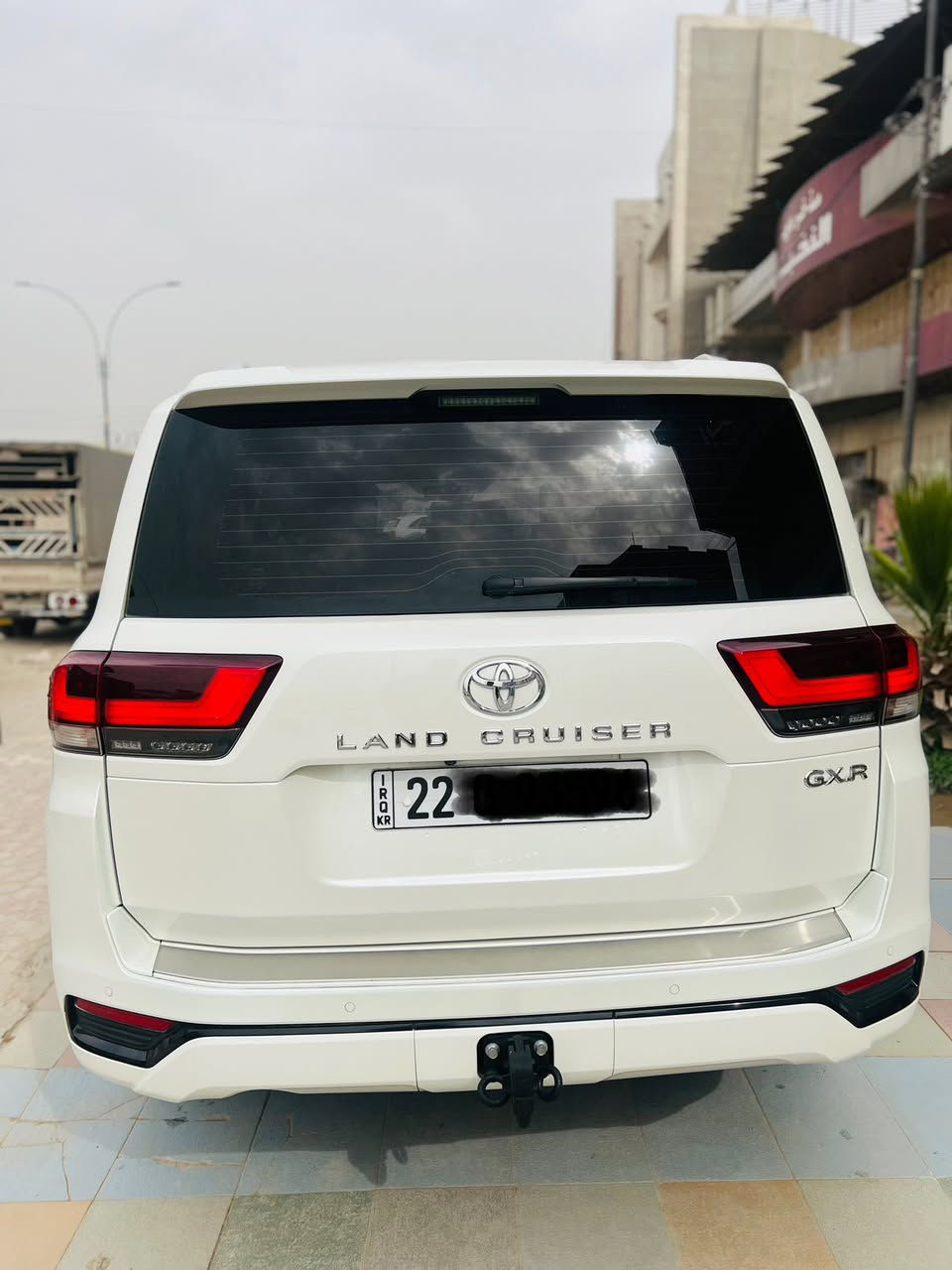 السلام عليكم للبيع لاندكروز موديل2022تكمه وسنويه ساز  باب الأول رقم  أربيل بسمي تحويل ثاني يوم مكفول كفالة عامه من صبغ وتبديل وفتح وشخوط 
فول موصفات 1/1
بصمه تشغيل 
بصمه أبواب لمس 
تشغيل عن بعد 
فتحه سلايت
كشنات ثنين كهرباء 
كشنات جلد 
كشنات تدفئه تبريد 
8ايرباك 
زراكات 
مري شفط 
شاشات خلفيه 
مطفايه حريق 
جنطه شفط 
سبعه راكب 
ثلاث قطع تبريد 
محرك 4000 تنفس طبيعي 
حساس امامي 
حساس خلفي
 بصمات ثنين 
سبير منازل 
وباقي موصفات ساز معروفه 
ماشيه 40الف حقيقي 
سعر (640)
الاستفسار اتصل على الرقم ***********
مكان بابل حله
