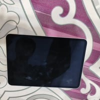 ايباد للبيع 11برو ماكس امريكي نموذج m بطاريه 97 نضافه 100/98 سعر خاص ا...