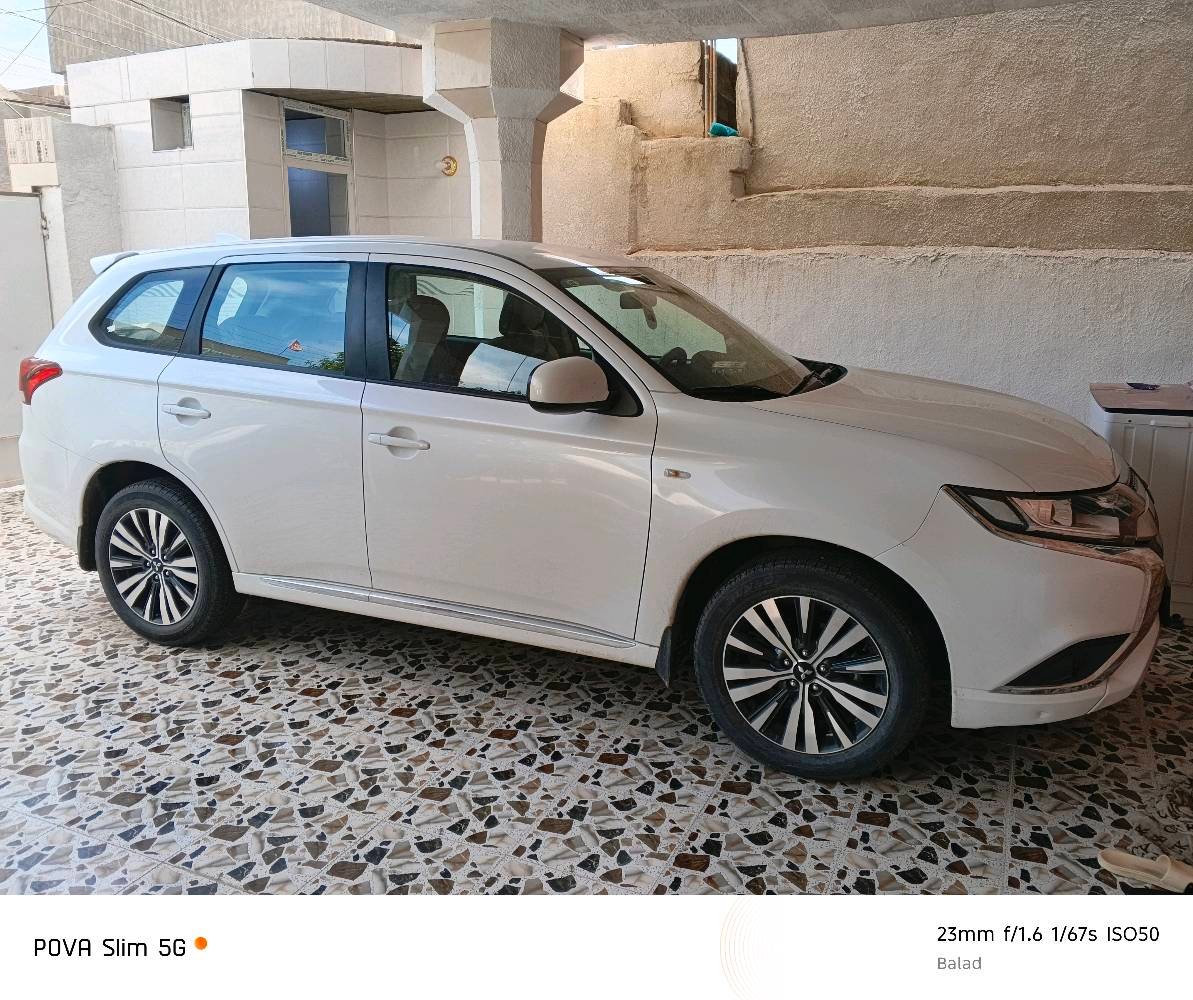 ميتسوبيشي اوتلاندر موديل 2022 ماشية 5500 كم خليجي محركMovc2000تنفس طبيعي كيرcvtثلاث وضعيات قياده ايكو نورمال سبورت كامرة خلفيه شاشة تحكمات مقود مثبت سرعة تسخين مقاعد أمامية دخول ذكي بصمة تشغيل عن بعد كشنات جلد أرضية السيارة جلد أوامر صوتية السعر 185 وبيها مجال مستعجل على البيع هاتف *********** مكاني صلاح الدين قضاء بلد 