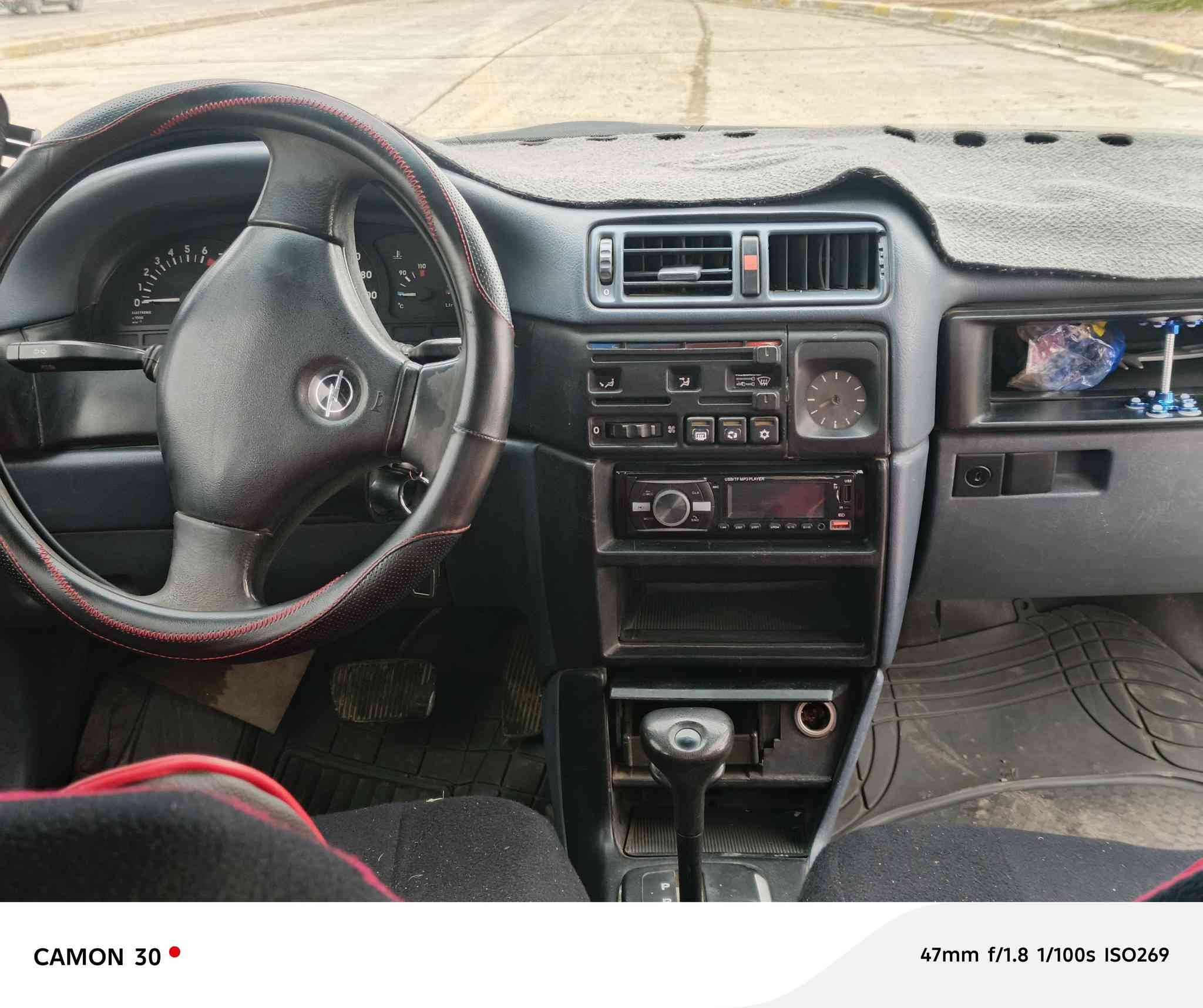 سلام عليكم اوبل فكتره موديل 91 محرك 20 سنويه بسمي جديده حته تاريخ 2031 گير اوتماتيك بطاقەمال بانزین موجود  رقم سلیمانیه  عنوان كركوك للاستفسار اتصال ع رقم ***********
