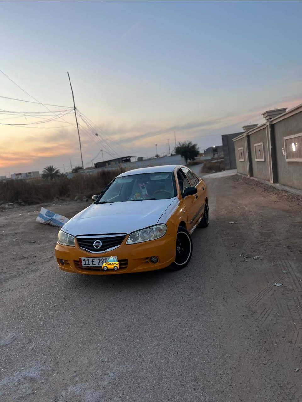 نيسان سني ياباني 2011  عادي كير محرك كفاله تخم تاير جديد دوشمح جديده صدر امامي خلفي كله نفضته منضومت زنون اصلي محرك 1600بلادي رقم دولي جديد مصفره هيهه وغرامه وصل خط جديد سياره ماناقصه برغي كاملا من كلشي مكاني الانبار الرمادي ما متواجد عل فيس الستفسار ***********/////*********** سعره 95بيه مجال

