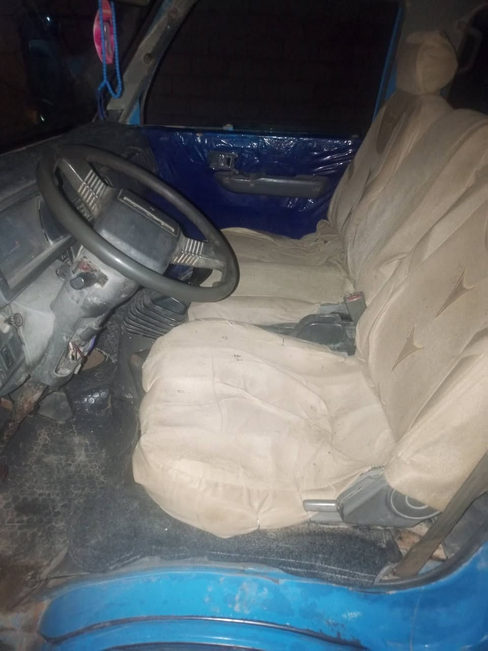 السلام عليكم بنكو موديل 94سياره جاهزه كير ومحرك واكسن اطلع وين ما تحب على ايدي سنويه صاقطه من 24 راعيها يمي بس نقصها رقم شاصي مو واضح بليته موجوده السعر 55وبيها مجال ابيع بدون محجر رقمي .....***********
