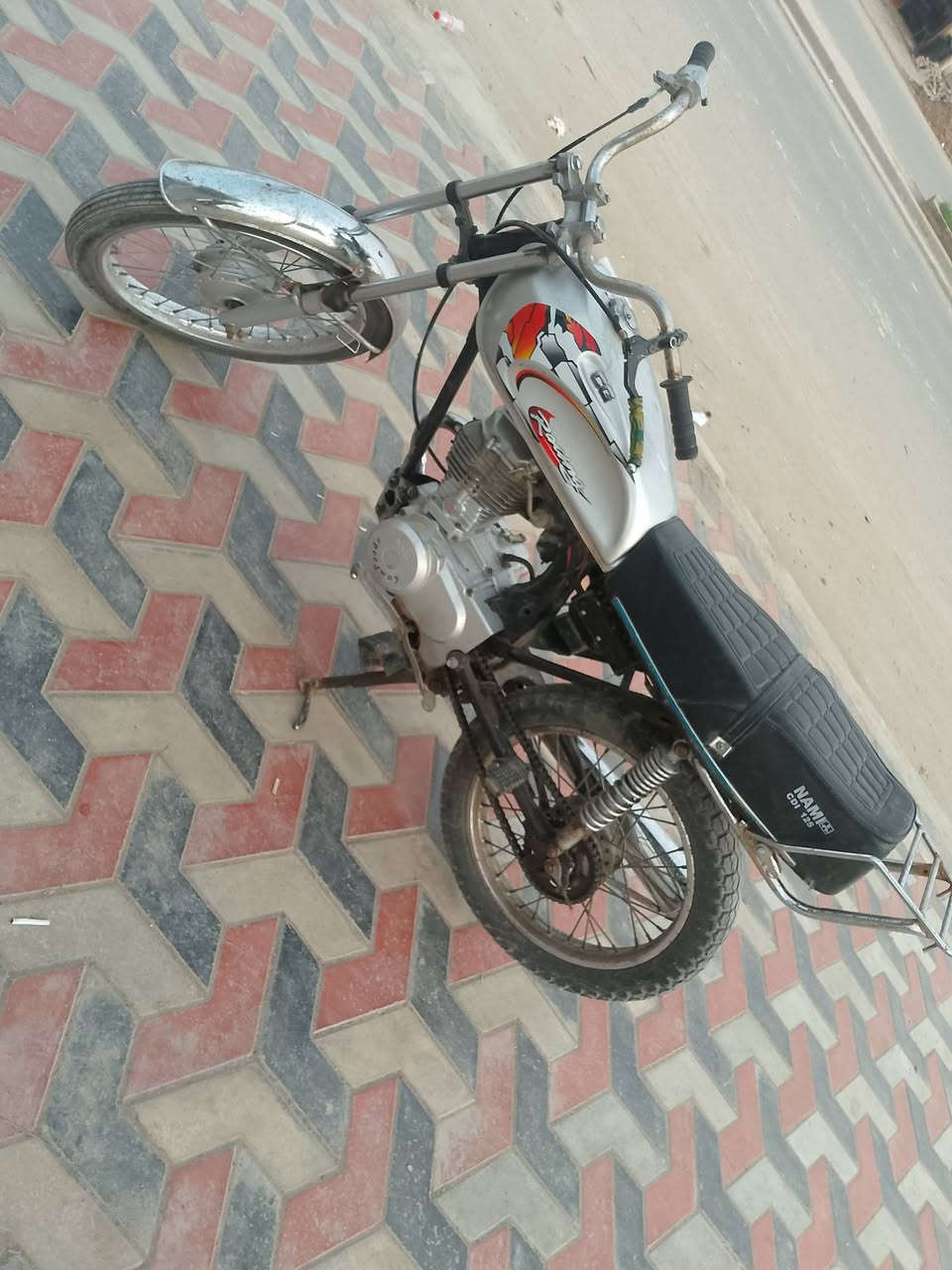 دراجه للبيع نامه بدون اوراق السعر 500وبيه مجال ***********
