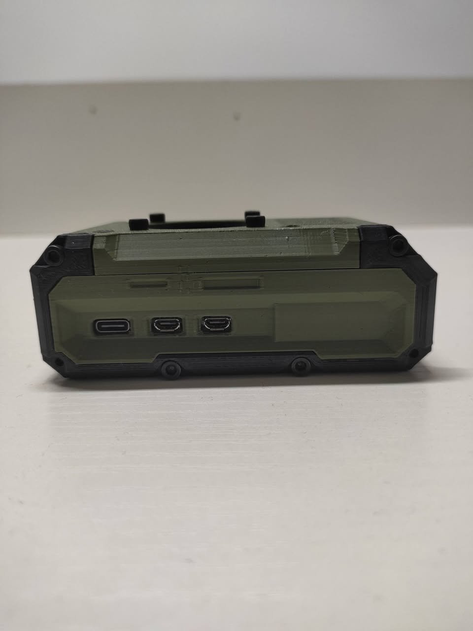 raspberry pi 5
4كيكا 
عليه اضافات 
Heatsink 
مروحه تبريد خاصه بي 
كيس طباعه احترافي 
معجون حراري mastergel pro v2 انسه شي اسمه حراره

السعر كامل 150 
بي مجال بسيط تفضل خاص وتدلل


**إذا كنت صاحب هذا الإعلان وتريد حذفه لأي سبب، رجاءا أرسل رسالة إلى الدعم الفني**