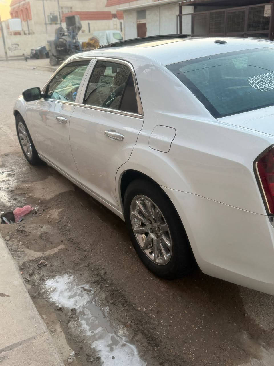 سياره وبامه موصفات S 
يولد سياره نعمه من الله محرك جديد كير جديد مكفول 
بيه جاملغ بنيد بس تعمير مو بدل سياره مديل 2013 
سياره كامله بمعني الكلمه رقم السياره انكليزي بصره 
 سعر السياره 158وبيه مجال بسيط 
مكانهه العماره للتواصل على هذا الرقم 
***********
