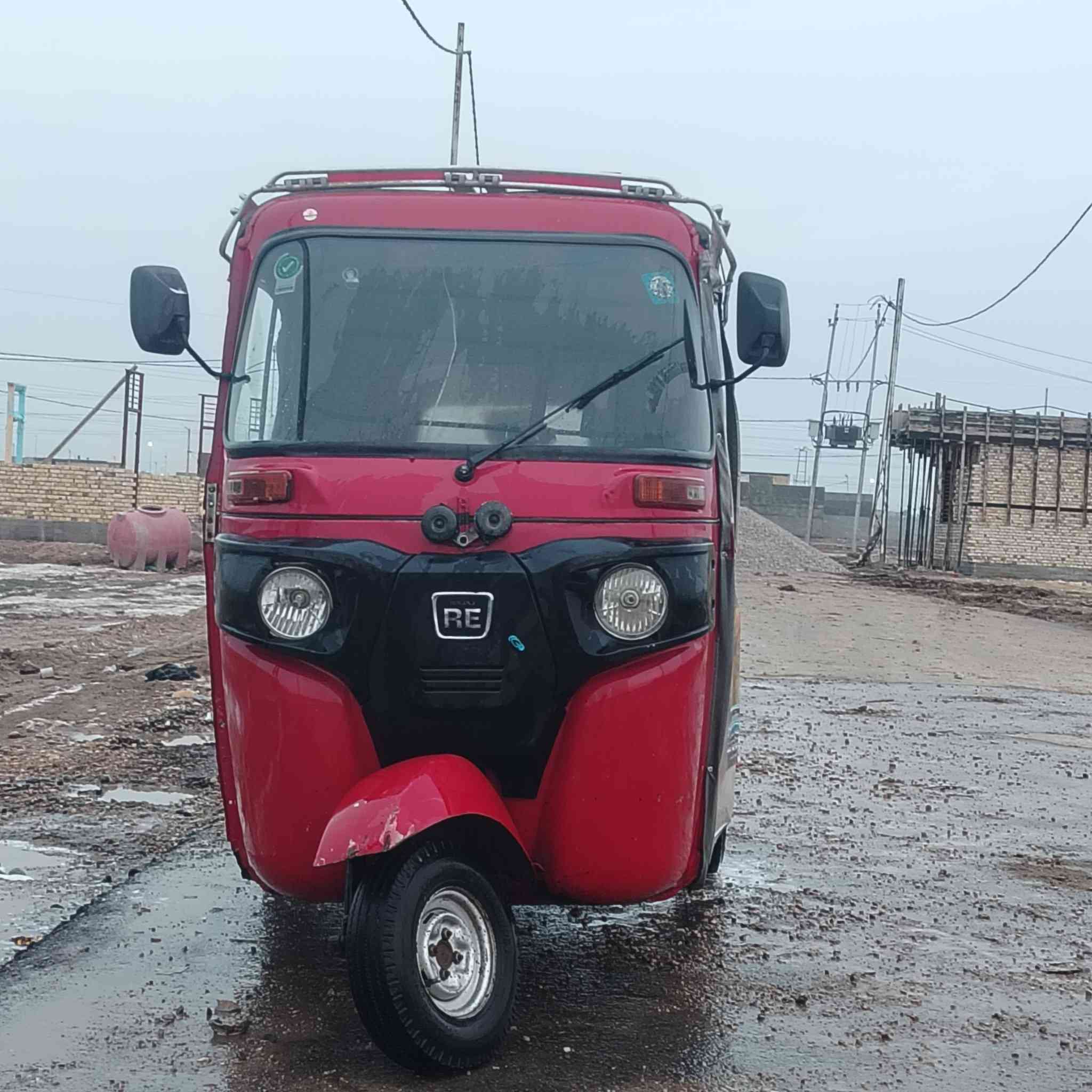 سلام عليكم تكتك 18 اوراق للبيع مصبوغه جماليه مابيه اي ضربه كامله تخم تايرات العنوان واسط لاستفسار ***********
