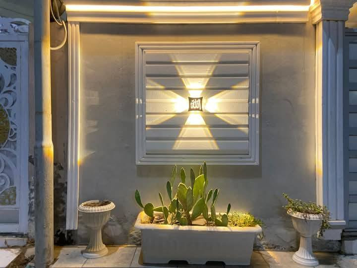 السلام عليكم
السعر 75
بيت للبيع طابو زراعي 
 قرار25مشمول  بالتطويب 
شغل درجه اولى اشراف مهندس
نضام تركي بورسلين سيراميك  اسباني
 شارع المطحنه مقابيل قرية الغدير عامود ٢٨٢ شارع تبليط
يبعد عن شارع عام 200متر ثالث شارع  خدمات ماء كهرباء محوله فقط الشارع وطني خطين مولده ذهبي ٢٤ساعه كابينات للكهرباء انترنت ضوئي 
مساحة ١٠٠متر م 
٣غرف نوم وحده طابق ارضي و٢صغيرة طابق ثاني 
صاله كبيره 
حديقة 
حمامات غربي وشرقي عدد ٢
البيت صب مركزي بناء مهندس لبخ ٣مراحل جص سمنت بياض ارضيه ٣مراحل سيراميك اسباني  مغاسل تركي  ارضيه اسباني جميع ابواب تركي يباع مع الاثاث او من غير اثاث للتواصل رقم واتساب واتصال
***********
ابو رقية
