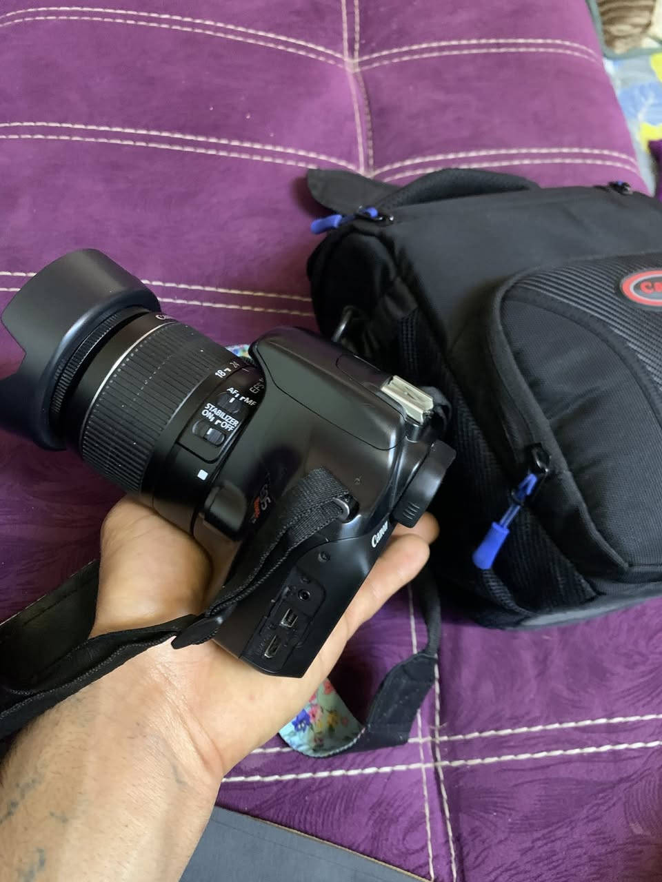 سلام عليكم كامرا تصوير كانون للبيع جديده كامل ملحقاتها سعر 275بيها مجال بصيط شراي يتصل على رقم ***********
