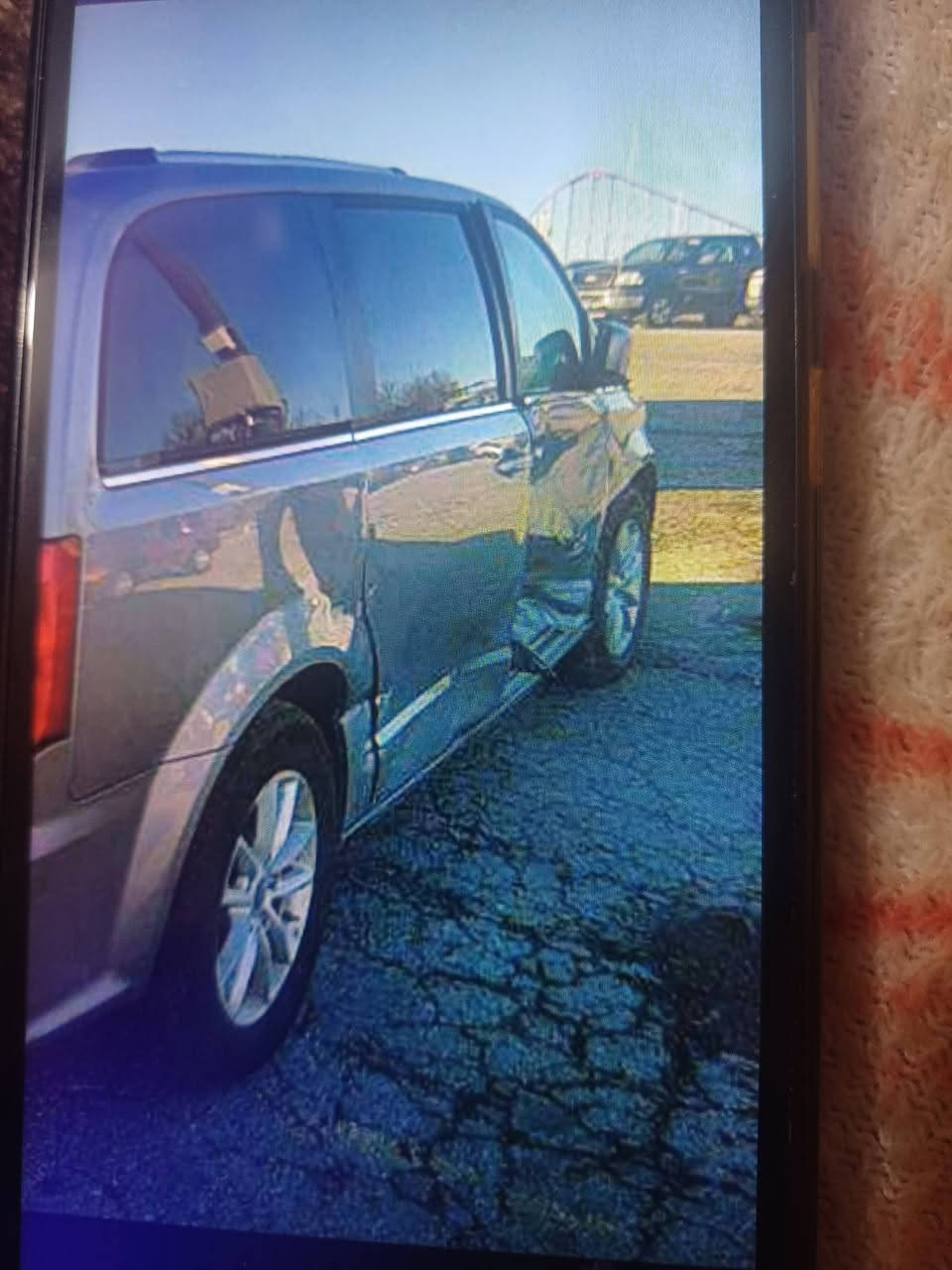 سلام عليكم  دوج كرفان موديل ١٨ رقم سلمانية  بسمي تحويل  العنوان بغداد مدينة الصدر  رقم المايل ***********  سعرهة ١٧٥ ورقة وبيهة مجال لطيبين
