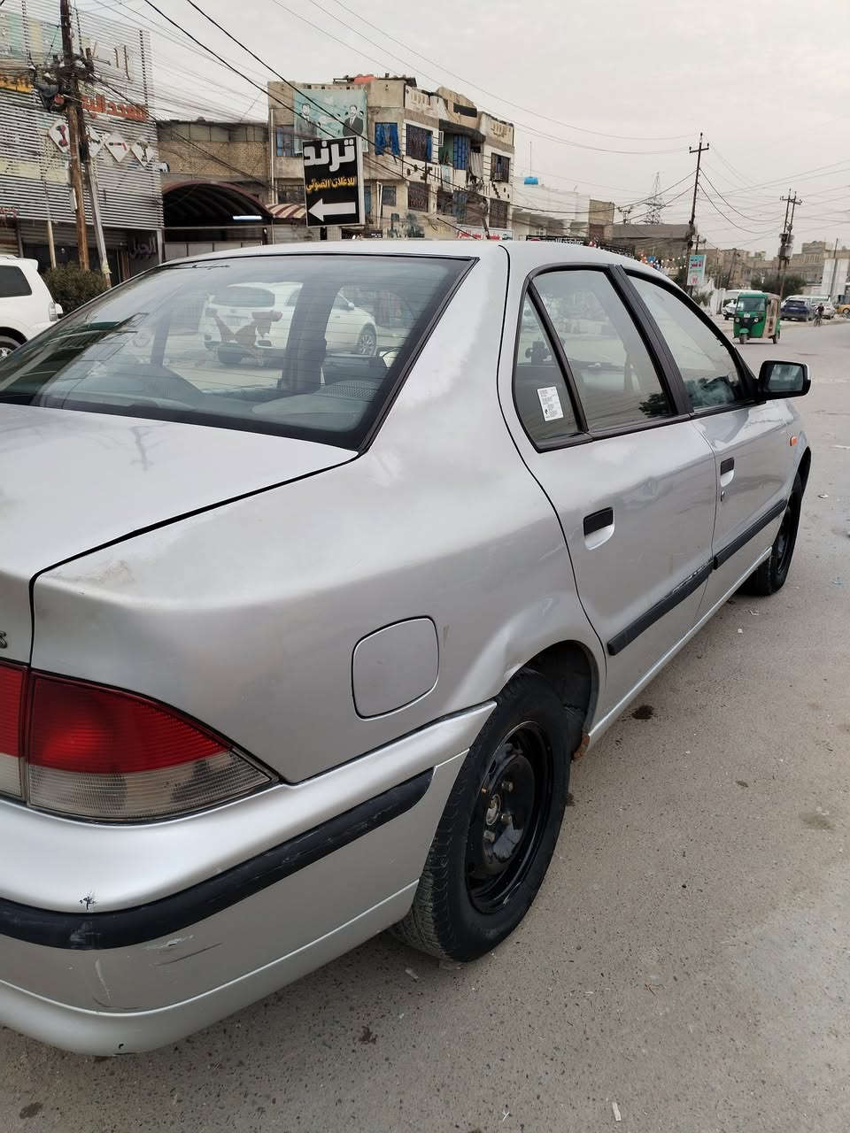 سلام عليكم  سمند 2009 لرقم وسنوية جديدات تحويل ثاني يوم
بسمي السيارة  نظيفة انضف من الصور تخم تاير صدر كلة خير من الله 
مكينة وكير خير من الله 
بيهة طخية بل جاملغ اليمنة ومصلحة 
العنوان بغداد البلديات 
السعر 39$ وبيهة حك الجية 
***********
