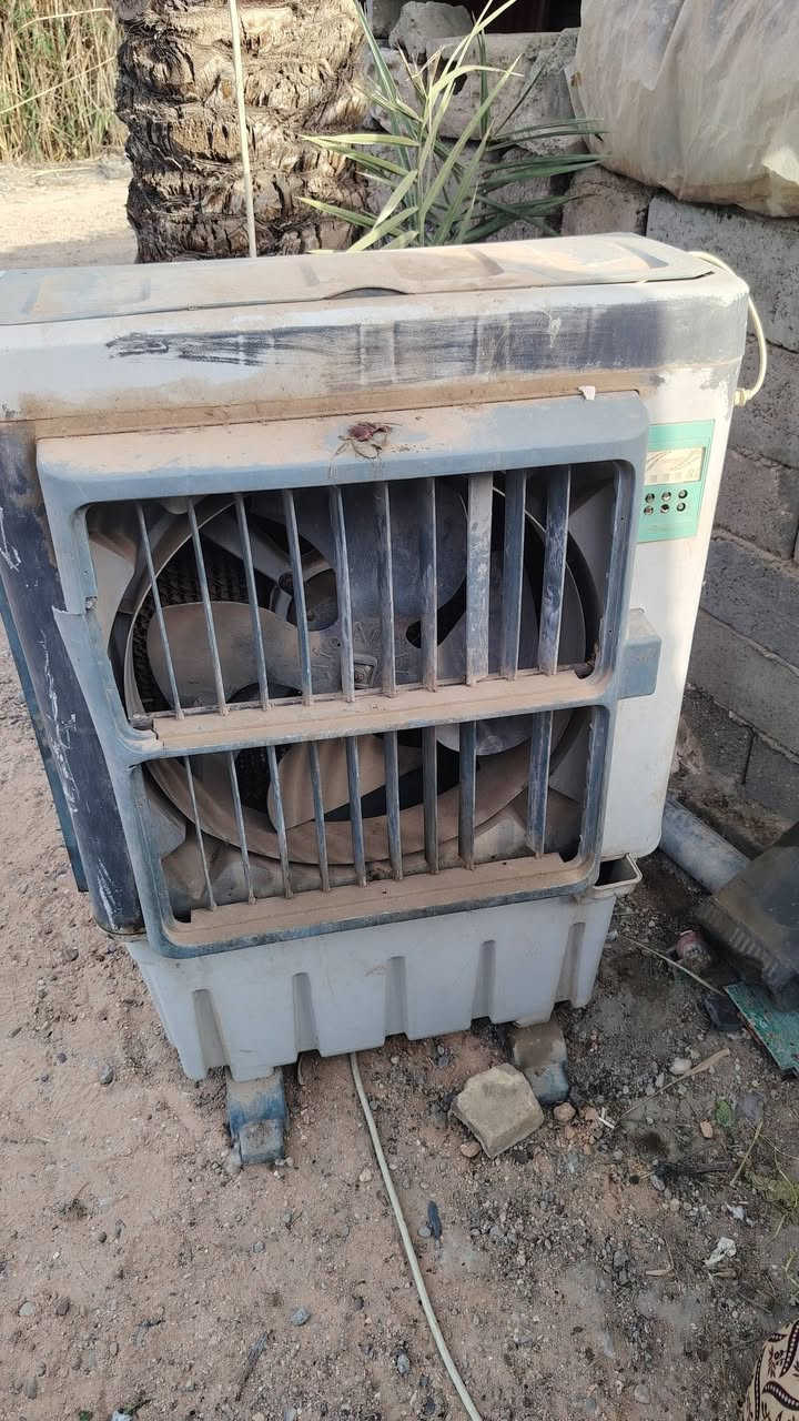 غراض للبيع 
محجر ستوته 👈ثلاجات شغلات جدد👈
معرض مال محل نظيف 👉مبرده بيهه عطل بس 
تايرات مال تك تك 👉
***********
***********
