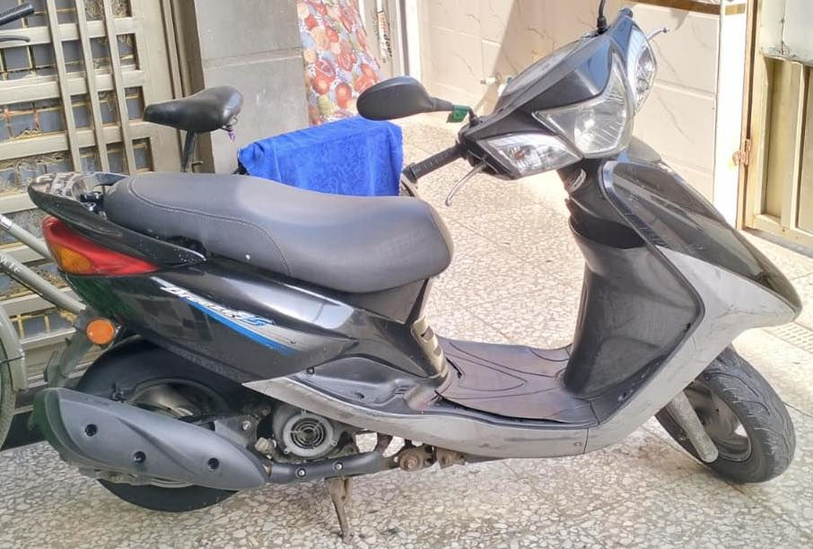 للبيع دراجه ببغاء  نضيفه وبلاديه وكل نقص مابيها  مكفوله يعني من كلشي سعرها 950الف مكاني بغداد البلديات للتواصل ***********
