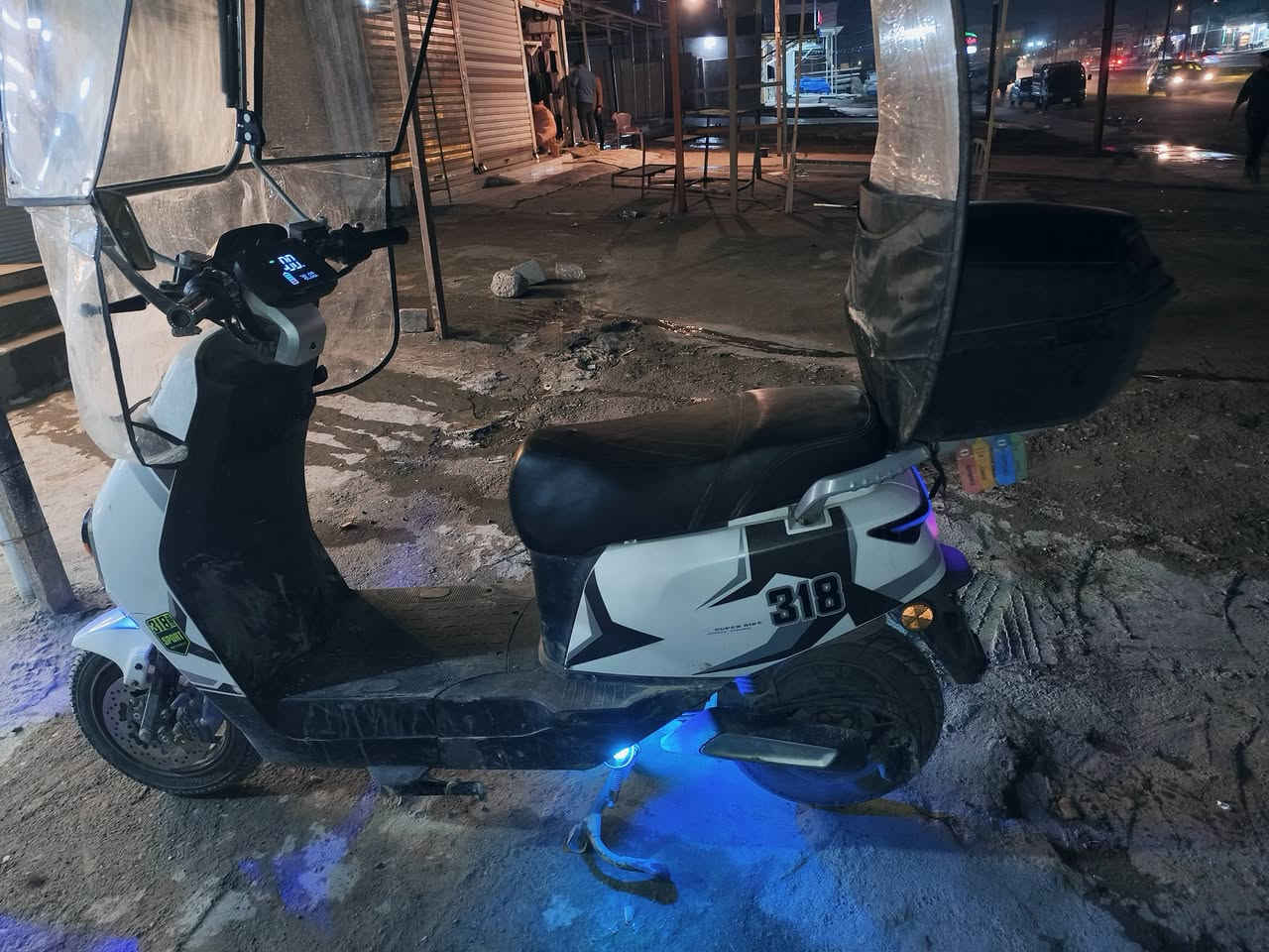 سلام عليكم
ماطور شحن ٣١٨ للبيع 
بس تاير كدام تعبان أو. فلنج مال بريك الوره تبديل الصور كدامكم 
السعر ٦٠٠ 
عنوان موصل كوكجلي
الرقم وتساب موجود راسلني ***********
