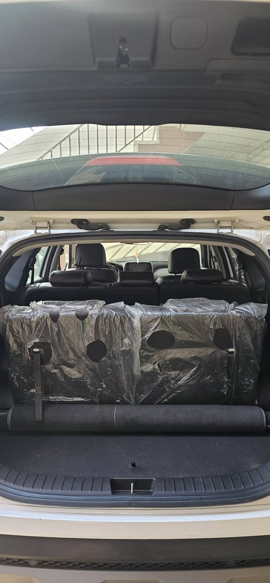 السلام عليكم
للبيع سنتافي( ٤سلندر) (٢٤٠٠) (٧راكب)
خليجي ٢٠١٩ بدون صبغ فقط بارد خفيف باب خلف النفر ماشيا ١١٠ الف كشنات جلد كشن السايق كهرب تبريد شاشة مناخ منفصل شفتات ستيرن حساس امامي خلفي شاشة وكامرة امامي خلفي شاحن وايرلس بصمة دخول .محرك  كير بلادي مامفتوح شي بيها.للتواصل *********** .
