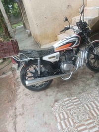 دراجه ايراني السويج وهندر جديده السعر 350 قفل المكان التاجي 0781740133...