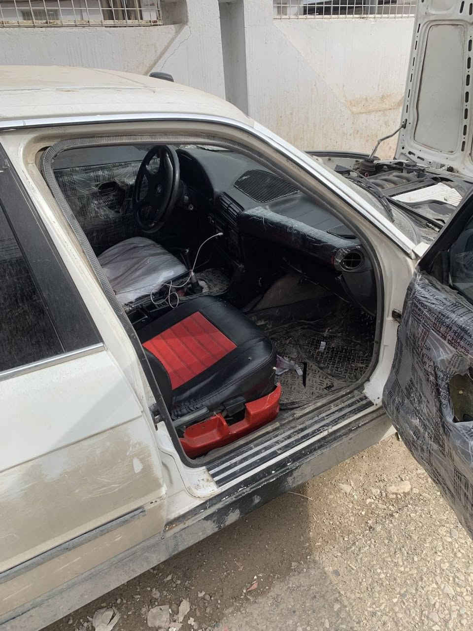 Bmw 1991 525 هەموو گیانی بە شەرت بەقەت ٨ بستۆنی بەقوەتە علوجە  
سلیمانی جوابی چات نادەمەوە *********** 16گەڵاو معامەلە السليمانية, العراق
