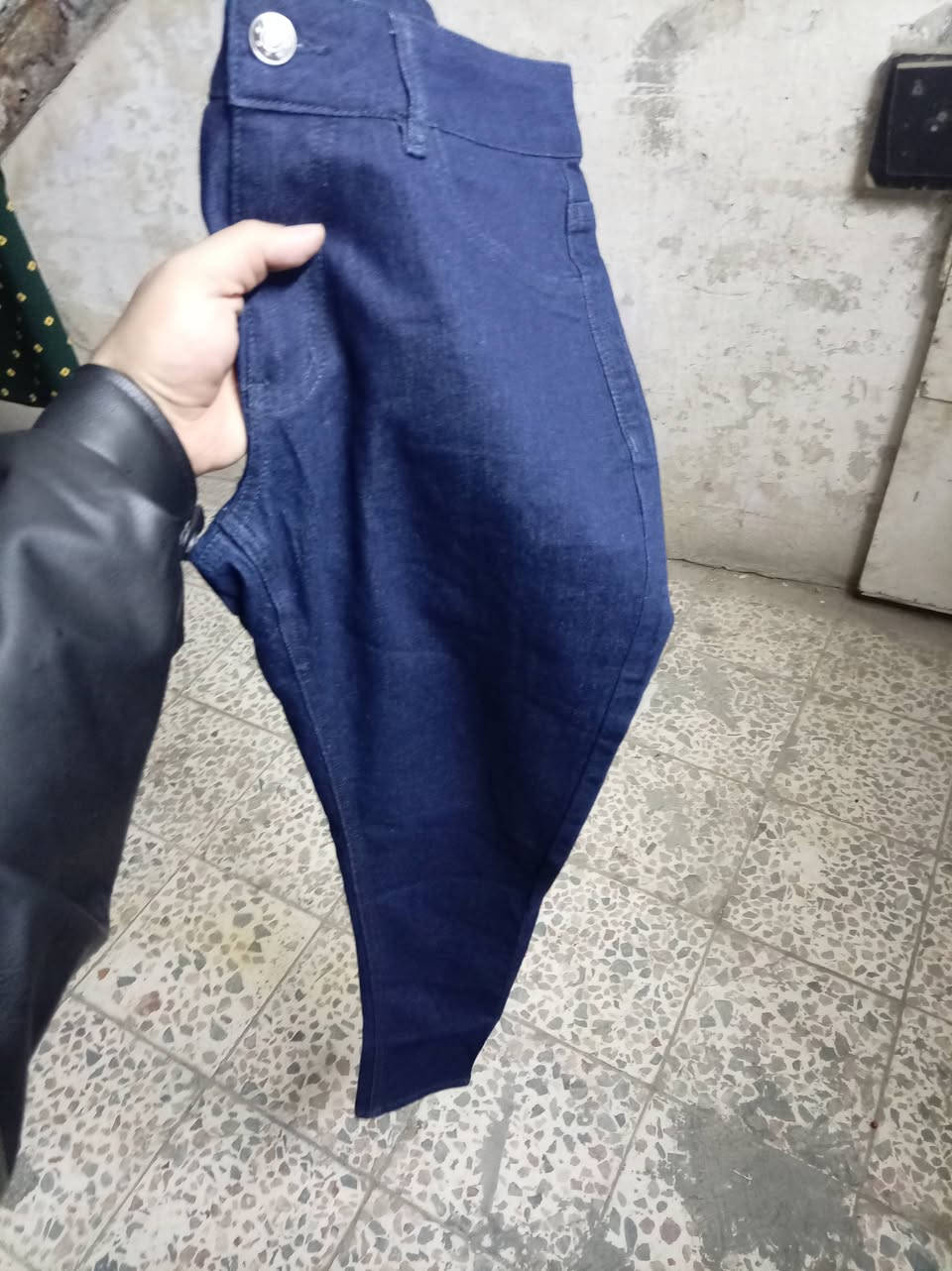 بنطرون جديد سعر قطعه الفين  والكميه خير من الله


**إذا كنت صاحب هذا الإعلان وتريد حذفه لأي سبب، رجاءا أرسل رسالة إلى الدعم الفني**