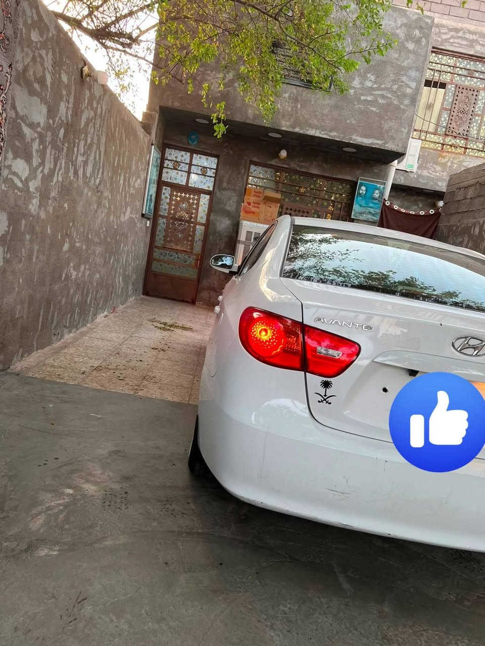 سلام عليكم سياره الانتره لبيع جديده مكان بغداد ***********
