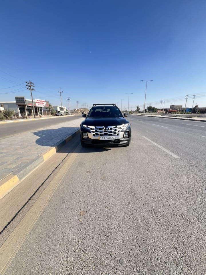 🚗 للبيع: هيونداي سانتا كروز 2023
📍 مكان السيارة: ميسان
📞 للتواصل: ***********

📊 المسافة المقطوعة:50 كيلومتر
🛠️ المحرك: 4 سلندر – 2500cc

⚙️ المواصفات:
• فتحة سقف
• بصمة عدد 2
• مقعد السائق كهربائي
• ويل كب
• رادارات 360
• 
• لايتات LED
• لايتات زينون
• إشارات على المرايا
• تحكم ستيرن جهتين
• كاميرات 360
• شحن لاسلكي
• هاندبريك بصمة
• هيترات بالمقاعد

⚠️ أضرار السيارة:
• وارد أمريكي
• ضرر ضربة بالبجم (موضح بالصور المرفقة)
• جميع الوسائد الهوائية سليمه فقط الستيرن

📌 تفاصيل إضافية:
• رقم السيارة: جديد بسمي 
• 
• لون السيارة:  اسود
