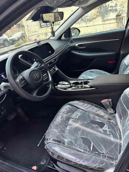 هيونداي سوناتا موديل 2022 امريكي لون نفطي 

حادث جاملغ امامي مبدل بدون دواخل وصبغ نص باب خلفي

ماشيه 63 الف مايل وقابل للزياده

1. شاشه كبيره

2 كامره خلفيه

3. تحكم استرین جهتين

4. رادار امامي

5. تحديد مسار

6. توقف ذاتيه

7. سايد بريك بصمه

8. نظام قياده 5 اسبوت

9 مكينه 2500 GDI المرغوب

10 . لد نهاري امامي لد خلفي

11 . كشنات مخمل 

12. بصمه جنطه

13 نظام اطفا عنده التوقف

14 مازد زنون

15. مانع انزلاق

رقم الهاتف 

*********** 

مكاني بغداد الحريه

السعر 162وبيها مجال بغداد
