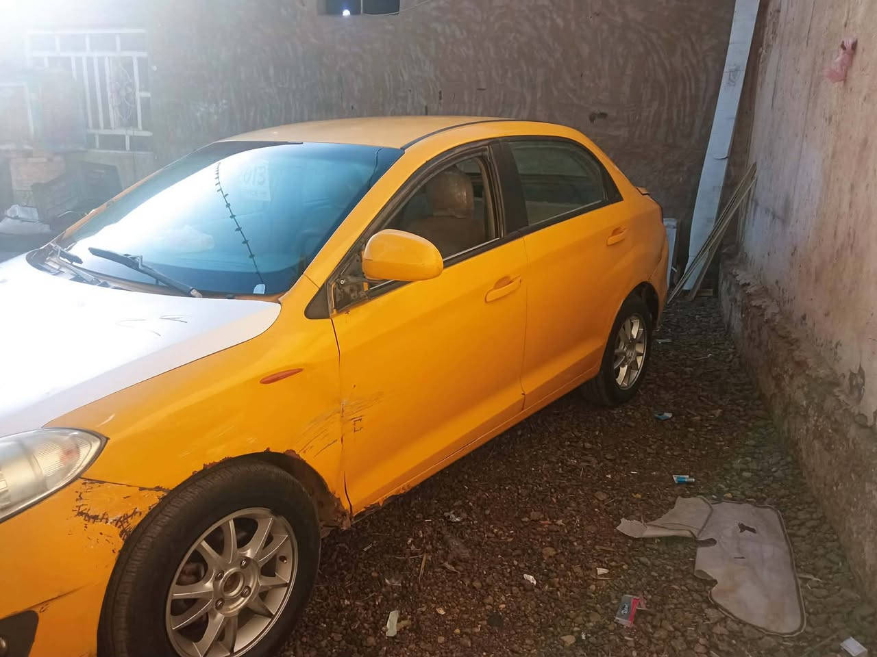 السلام عليكم شيري فلاوين موديل ١٣ سياره حلوه مطلوبه للمصرف رقم بغداد احمر بس واكف بيهه نوزل واحد كهرباىياتهه شغاله كلهه سعر مناسب مكاني بغداد اتصل وتدلل *********** واذامراوس حسب القناعه
