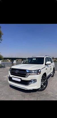 TOYOTA LAND CRUISER GXR V6 ✈️SAS ✅2020  المواصفات:  * موديل: 2020 * ال...