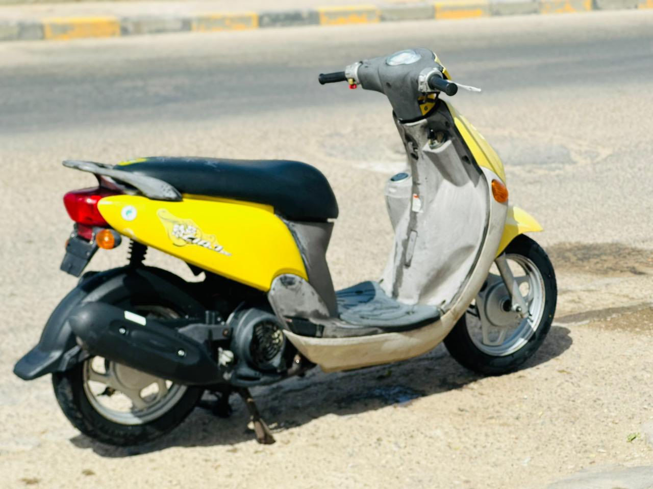 سلام عليكم دراجه فله للبيع دراجه نضيفه صالها ١٥ يوم من طالعه من الوكيل ورتبتها ع ايدي برغي ما مفتوح   بيها ع حطتها ما عوزها اي شي ومستعجل ع بيعتها تجي وتشوف بعينك جيب فيتر وفحص لصبح العنوان:ميسان
رقم : ‭٠٧٧١ ٦٤٥ ٢٢٦٧‬
السعر 1100
