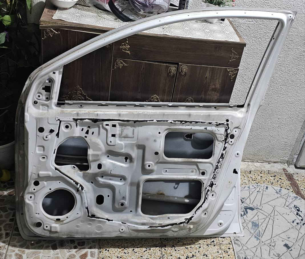 دەرکەی لاکشیمبای بیلای لای سەکن پێشەوە بێ بۆیاغ 
بۆ فرۆشتن واتساب *********** لە هەولێرم أربيل, العراق
