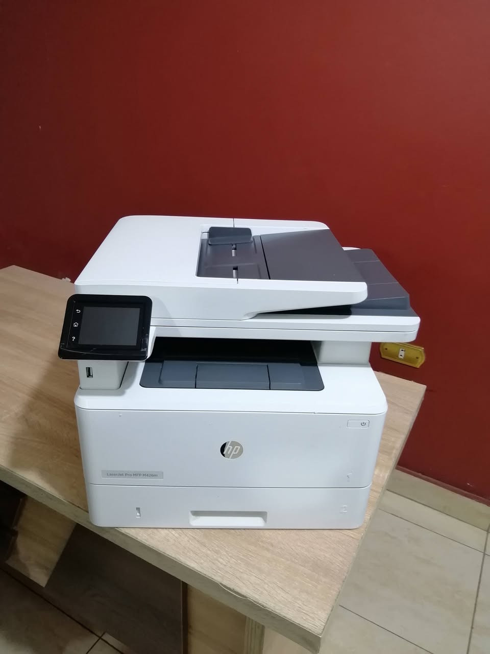 🔥 وفر وقتك وزوّد إنتاجيتك مع طابعة HP M426m 🔥
لو شغلك محتاج سرعة واعتمادية… يبقى دي اختيارك الصح 👌
✅ طباعة + تصوير + سكانر في جهاز واحد
⚡ سرعة طباعة تصل لـ 40 ورقة/الدقيقة
📄 طباعة أوتوماتيك دوبلكس (وش وضهر)
🖥️ شاشة Touch سهلة وسريعة الاستخدام
📥 درج ورق كبير يتحمل ضغط الشغل
💼 مثالية للمكاتب والشركات اللي شغلها كتير
💰 توفير في التكلفة مع تونر أسود اقتصادي
📞 اطلبها دلوقتي واستلم فورًا
🚚 شحن سريع + متابعة ما بعد البيع
✨ خليك دايمًا سابق بخطوة في شغلك!


**إذا كنت صاحب هذا الإعلان وتريد حذفه لأي سبب، رجاءا أرسل رسالة إلى الدعم الفني**