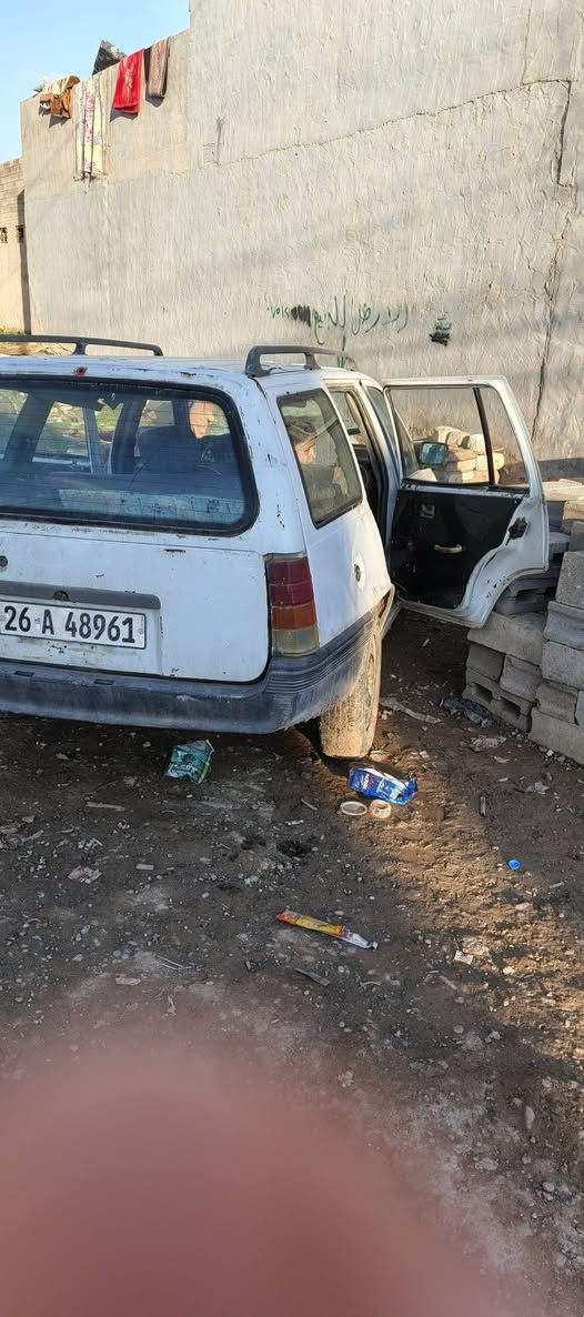 السلام عليكم  سيارة للبيع  كاديت  حجم 16  
دوشمه جديدة  سنويه جديدة  السعر 15 بيها مجال  
***********للستفسار على رقم ✅
