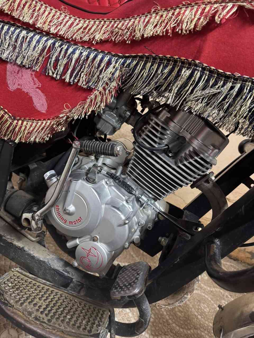 السلام عليكم ستوته رقم أو سنويه شاخون للبيع اي  عيب ما بيه كهربائيات شغاله  ركبه شرط محرك شرط موديل 2022السعر 2500وبي مجال بسيط عنواني كركوك  اخوان عالخاص ما اجاوب .وهذا رقمي ***********
