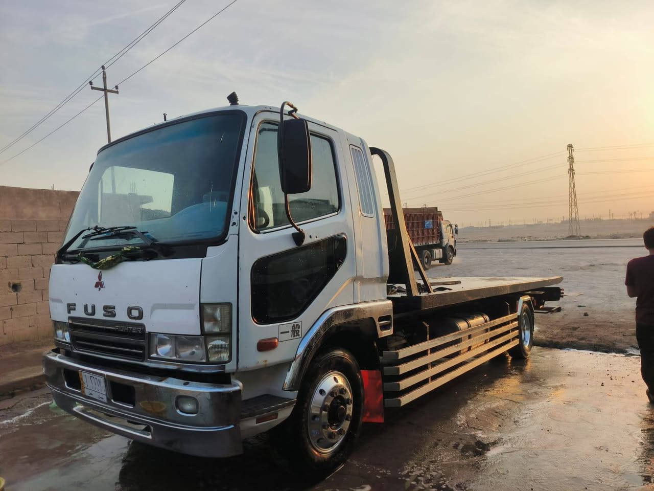 سلام عليكم للبيع فوصه 2001 المكينه 16 برميلي شاصي محسن جبر للاخير السياره مشروع وطني الخاشوكه شغل ابو عقيل البدي امريكي بس الكتاف مبدله سايد بريك هوا 8 برغي اصل تحويل ثاني يوم السعر : 240 وبيهه مجال المكان بصره زبير رقم الهاتف : *********** يوسف السوداني
