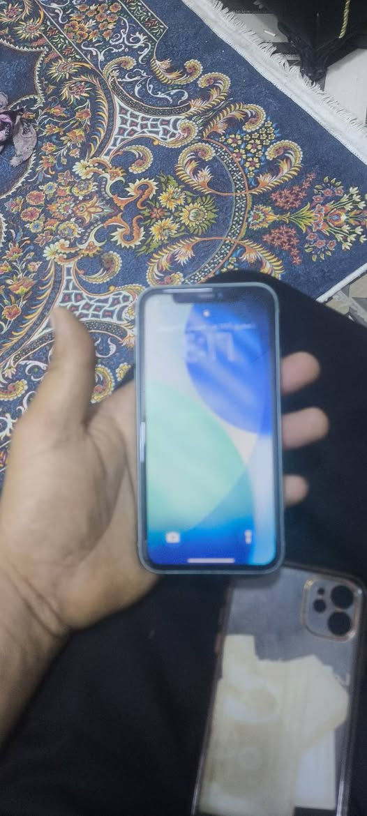 السلام عليكم ايفون 11 ذاكره 128 
جهاز مكفول من كل خلل أو عطل 
سعره 190 وبي مجال تأخذه من باب البيت
*********** موجود وتساب أو اتصال
