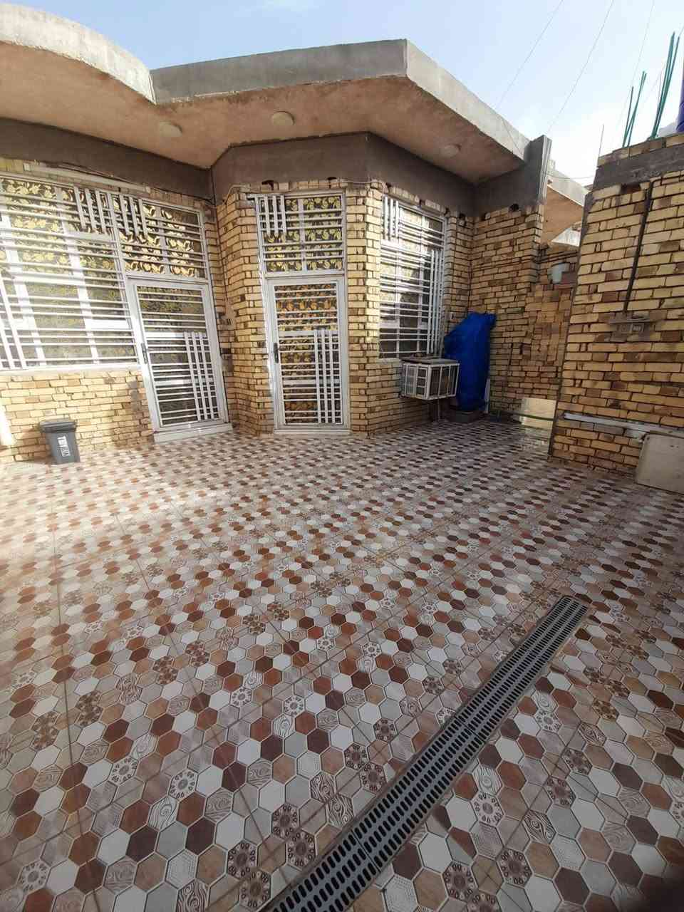 بيت للبيع منطقه علي الحامي الشمال
مساحته 140 متر  للاستفسار ***********
