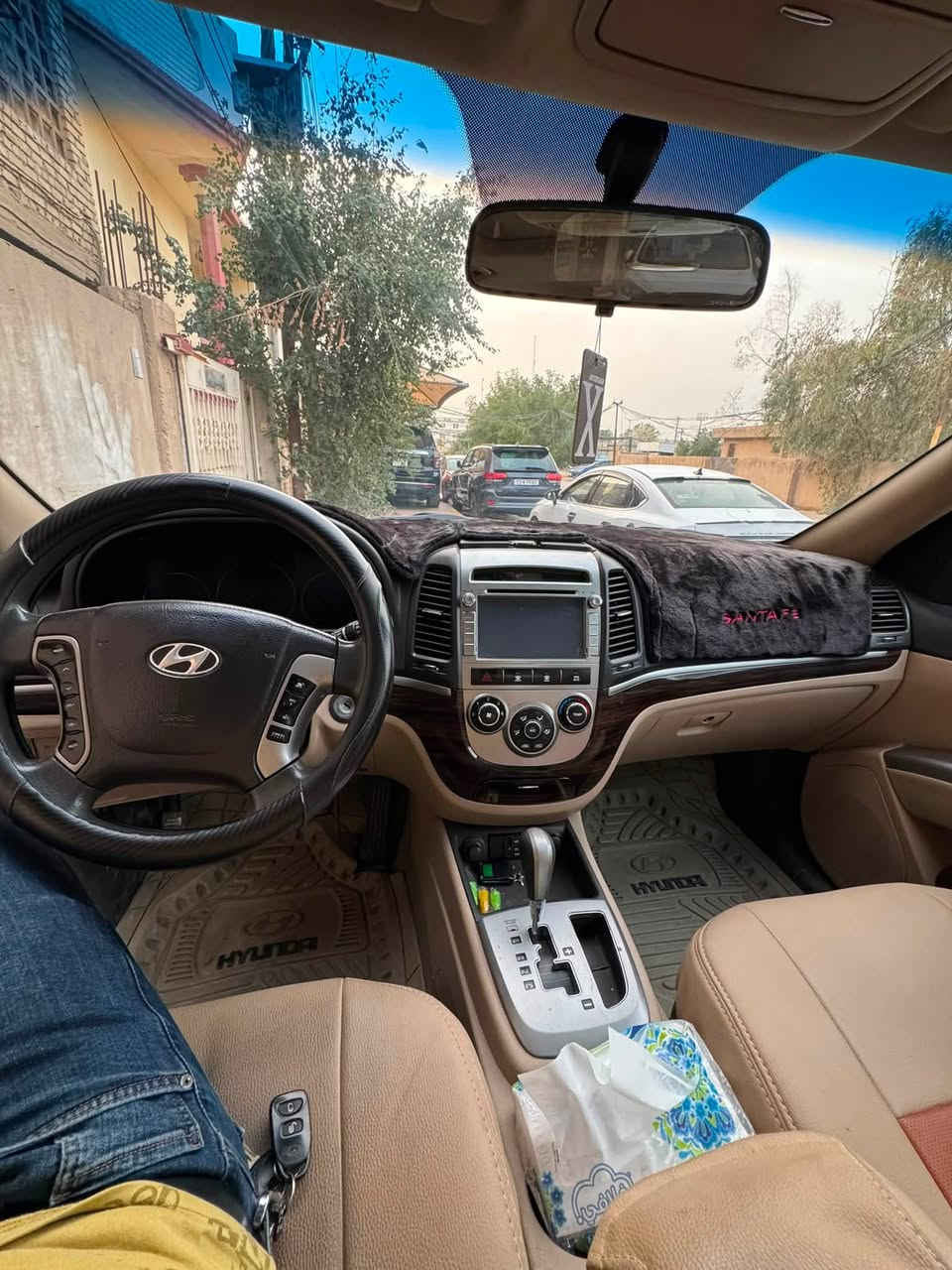 سلام عليكم سنتافي خليجيه للبيع موديل 11 مكفوله كفاله عامه بيها كارت تكحيل بالباب شبر فقط 6 سلندر السياره جاهزه من كلشي فول ما عدا البصمه ماشيه 104 كيلو رقمها حلو 4 ارقام وتحويلك ثاني يوم سعرها 163                        ***********
