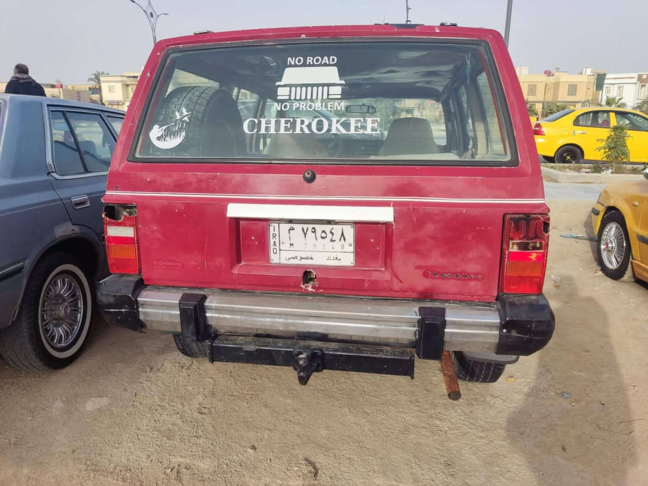 سلام عليكم للبيع او مراوس جيب شيروكي عضم رقم بغداد راعيه يمي بناصريه 1992 مكينه وكير 2ونص جدد حداديه جديد تخم تاير باتري جديد كهربائيات شغاله سياره جاهزة خير من الله ترايك وين ماتريد سعر 35 وبيه مجال مكاني ناصريه مركز ***********
