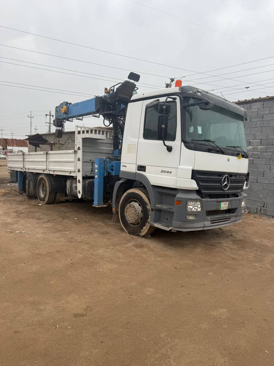 سلام عليكم هياب 10 طن فول سيفتي سياره جهزه من كلشي شهايد تخم تاير مديل سياره 2009 سعر 6 دفاتر الى ربع وبيه مجال قليل مكان سياره كرمت علي رقم تلافون ***********
