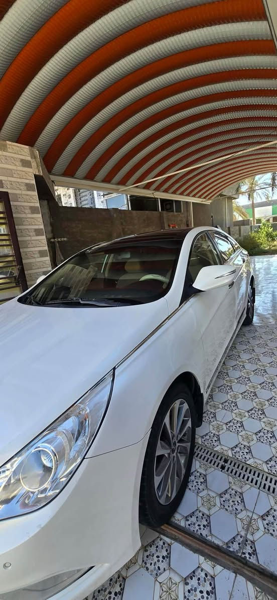 سوناتا خليجي ٢٠١٣ مكفوله والسونار مرفوق السياره نضيفه جدا ماشيه ١٢٣  فول مواصفات السياره مكانه الحله المركز 
السعر ١٤٥ وبيه مجال 
*********** الهندية, كربلاء
