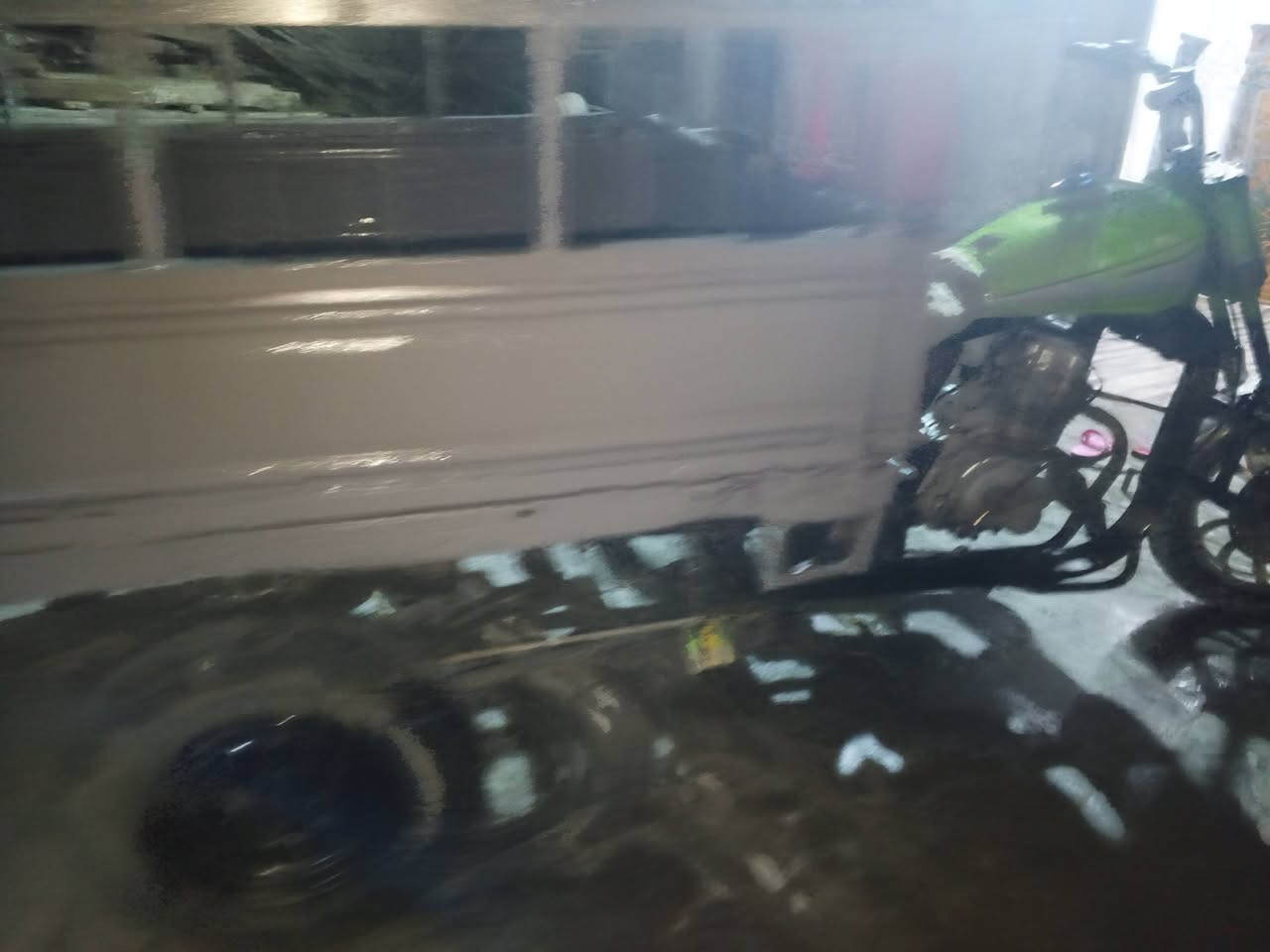 ستوته متيار. كلك مكفولة من سرقه  شاصي مكفول. بدي نظيف مكينه نظيفه  تناكي جديد. شوفت عينك السعر ٦٥٠ بيعه مجال قليل. الرقم  *********** مكاني البصره زبير حي شهداء قرب مجمع سيد هاني
