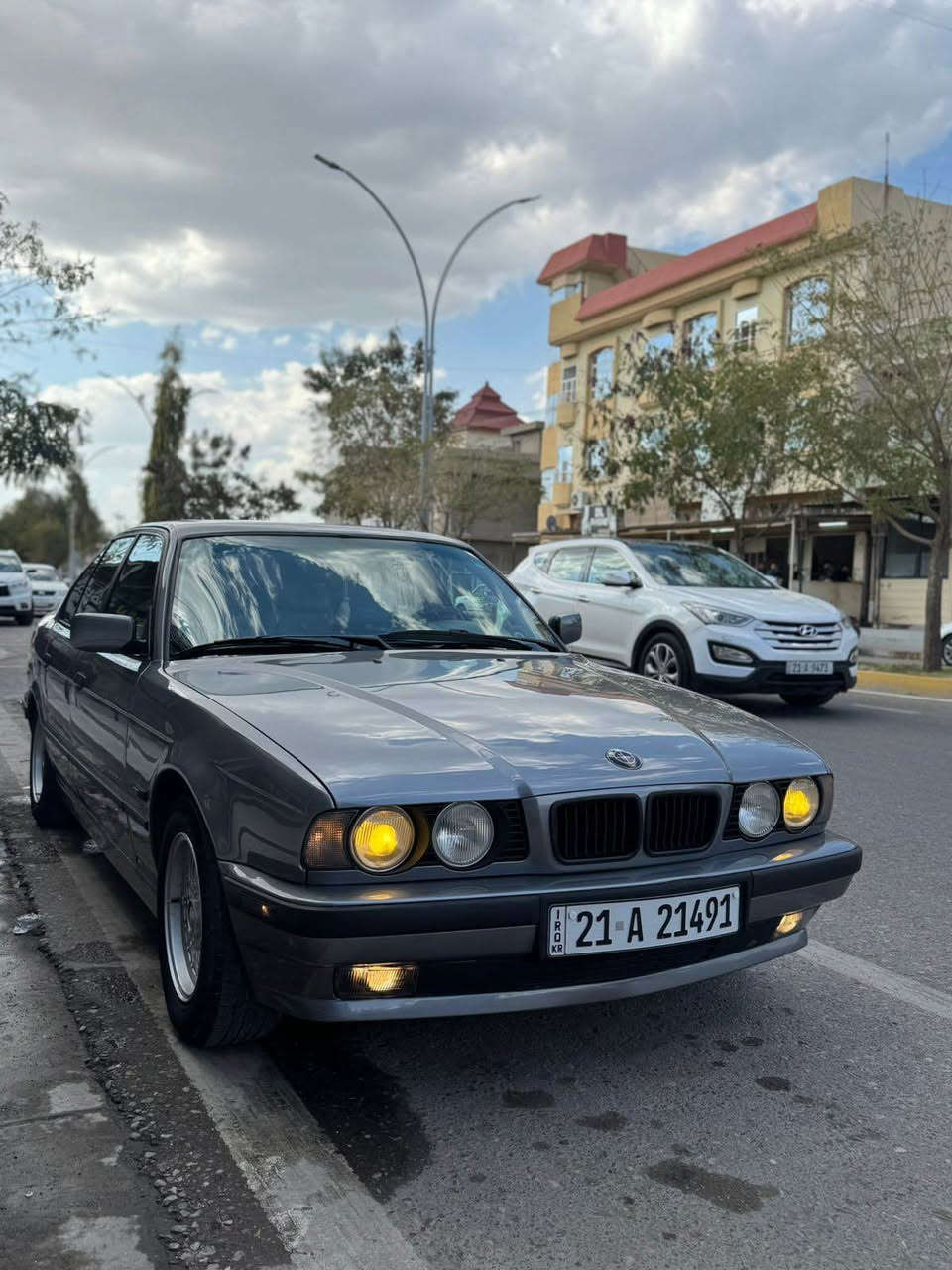 ماشاالله‌ شتی سفر و نازدار لۆك لۆك
مۆدێل ٩١ كامل كراوه‌ته‌ ٩٥
ده‌بڵ ئێرباگ چوار جام كاره‌با پێش پان ته‌برید له‌سلۆری ٤ جام كاره‌با تایه‌ . ویلی لۆك لایت بیلاد دینار مه‌سرووفی نیه‌ سه‌نه‌وی تازه‌ ته‌حویل وه‌كاله‌ شوێن كه‌ركوك  *********** كركوك, العراق
