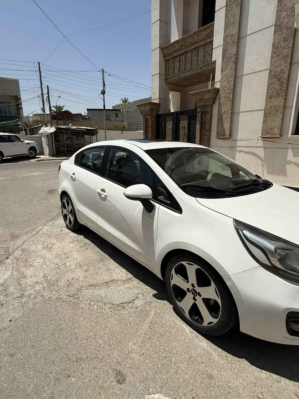 الرقم ***********
كيه ريو ٢٠١٢ خليجي فول مواصفات فتحه شاشه كامره تحكمات مري شفط كير مكينه ١٦٠٠   مكان سياره بغداد حي جهاد السعر ٨٧ وبيه مجال
