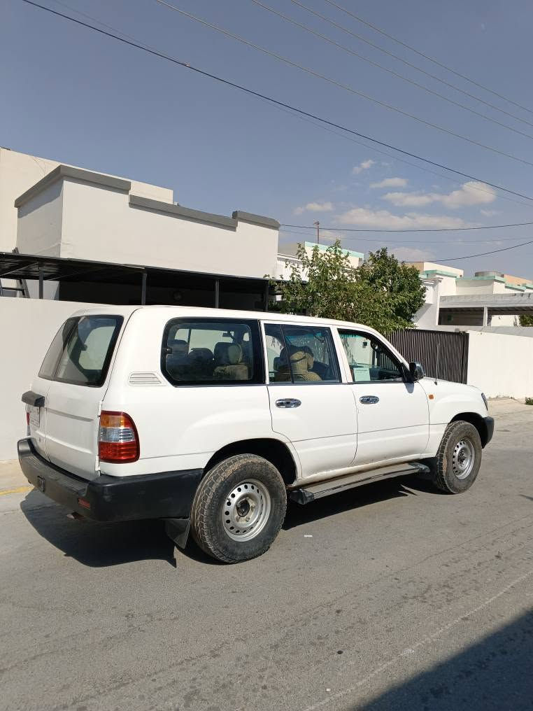 فرۆشتنی خێرا 
مۆنیکا مۆدێل 2004شورتەی موزایدەیە
دەبشول بەرز جام عادی تەبرید
سەیارەکە تۆماتیکە چوارتایەی تازەیە
دەعم و لیداروی نیە شانو سەقفی بە شەرت
گێڕومەکینەی بەشەرتی فیتەر عەیبوعاری نیە
شوێن چەمچەماڵ سعری60گڵا
ژم:*********** السليمانية, العراق
