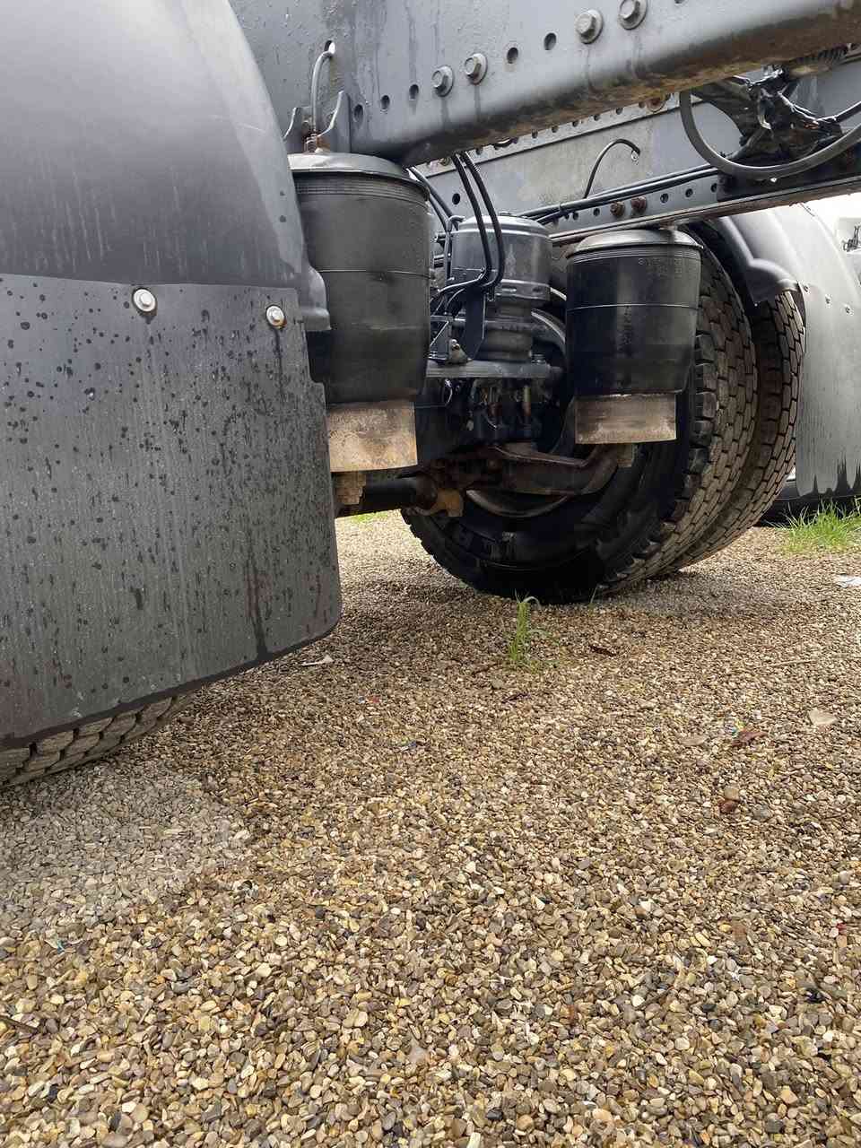 (***********)📞للبيع . بۆ فرۆشتن.
اتيكو عشره برغي
موديل(2004). ✅
جام كهربا.تبريد.قفل اكسل .هـاڤ.تعديد سرعه.فول موصفات
چوبليس خلفي.طول شانصي 6.20
گير عادي  مكينه محرك اكسل بشرت. مكفول كفاله عام.
توخم تيار جديد 📦
📍مكان سليمانيه معرض بابل
📞0750 152 58 45
