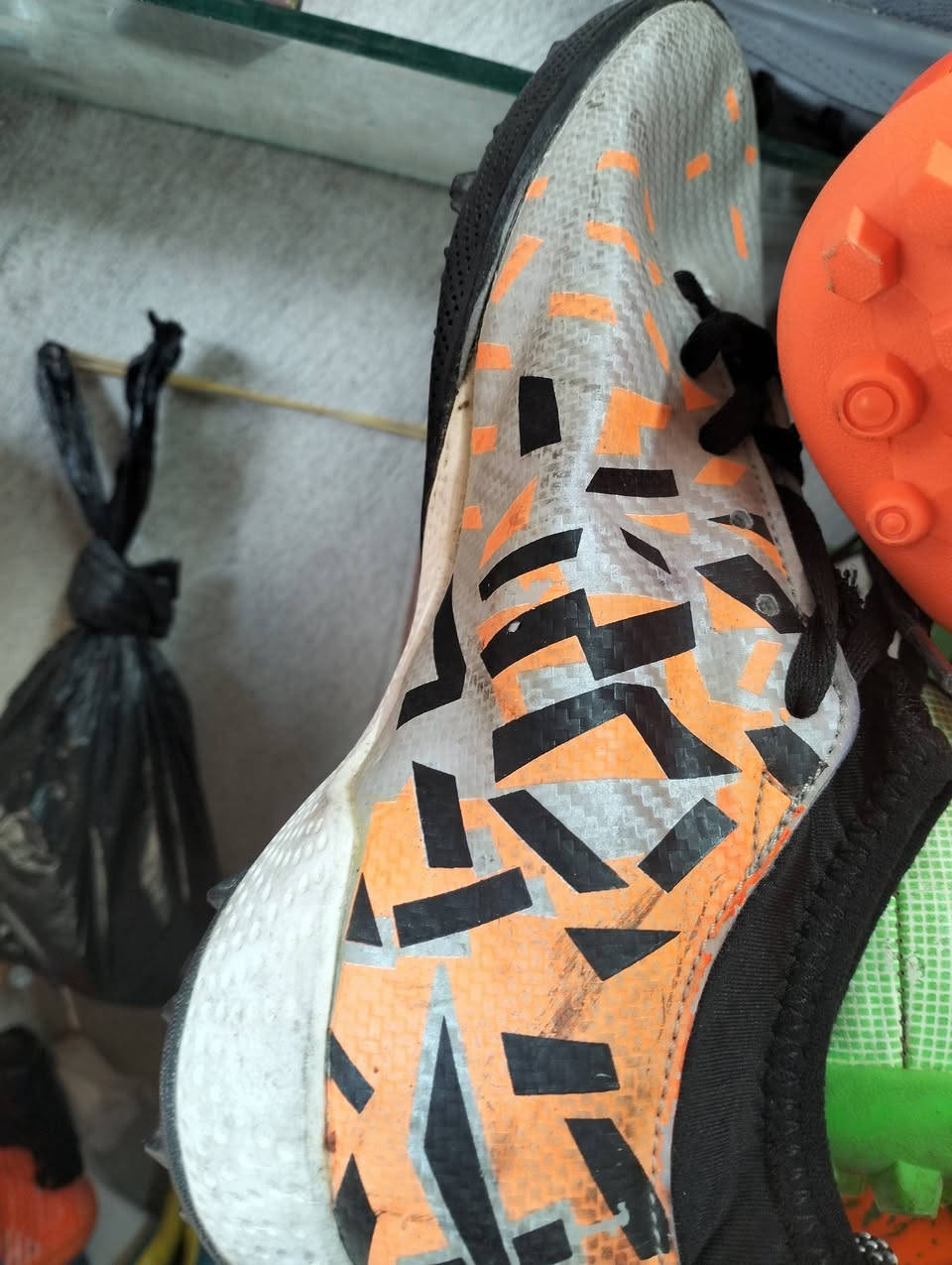 باله جديده حذاء كرة القدم في الموصل حي التحرير مقابل جامع ال البيت بل فرع اي ستفسار على مازنجر أو وات ساب أو على هذا الرقم ***********
