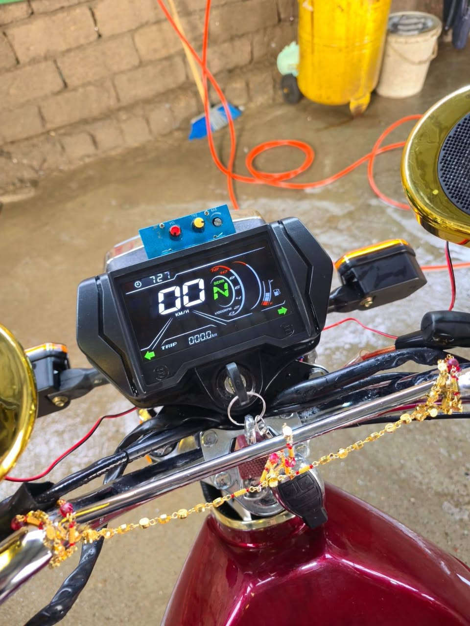 دراجه سولنك
موديل 2025
كهربائيات نضافه واحد سلف وبصمة عن بوعد
معمرة جديد
ماشيه قليل
5 كير
150C
سعر خاص
رعم ( *********** = *********** )
