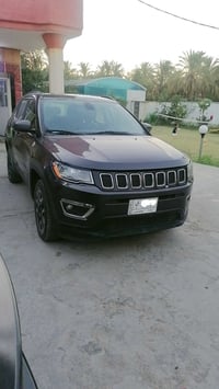 للبيع  جيب موديل ١٩  اللون فيلي  تقريبا فول ما عدا الفتحة  تبريد قطعتي...