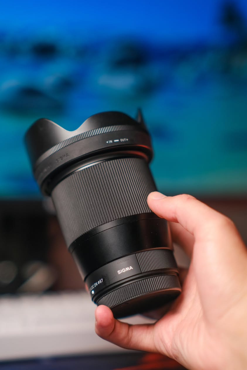 Fujifilm Sigma 16mm f1.4

السلام عليكم 
عدسة فوجي فيلم Sigma 16mm f1.4 X-Mount 
للبيع ، العدسة اخت الجديدة مستعملة مرات على عدد الاصابع 
السعر 350 والسعر قابل للتفاوض 
***********
