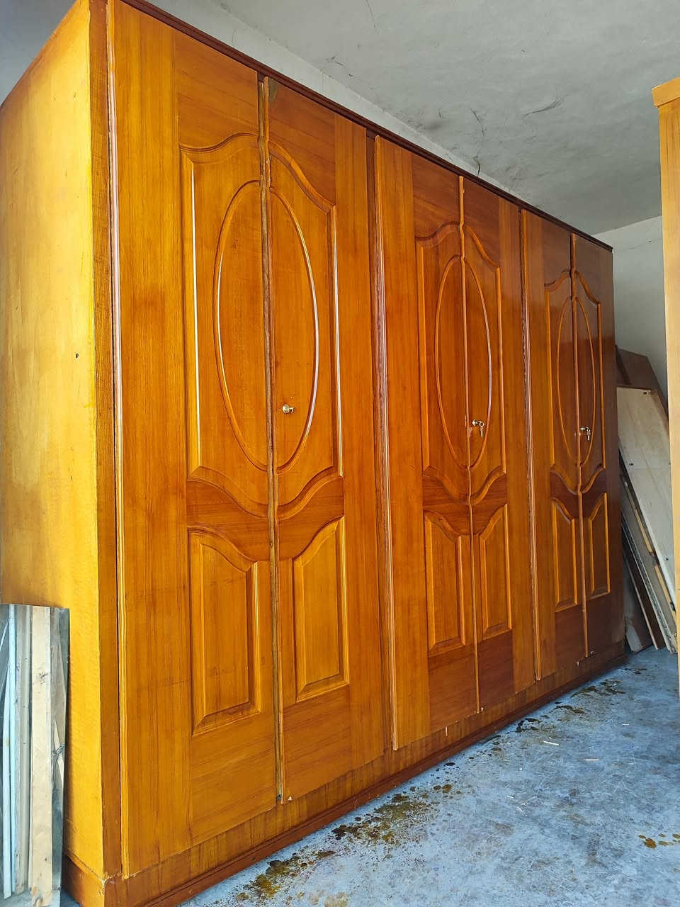 كنتور  ويرهم كلاري صاج داخل خارج نضيف حيلل ما بي كل عيب 3متر العمق 7 نضيف حيلل حيلل .

***********
